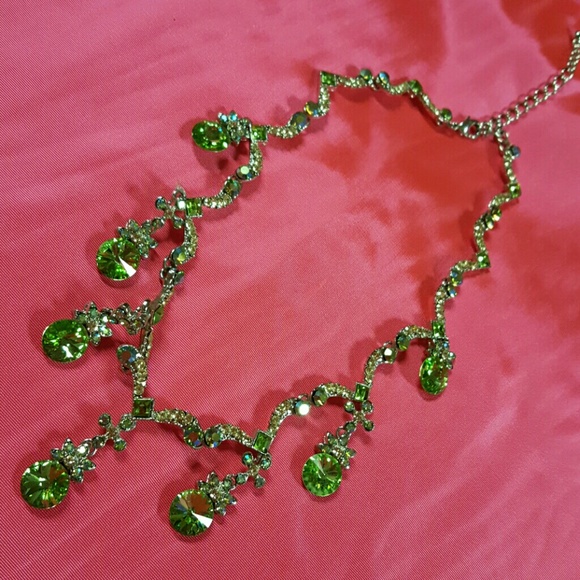 Vintage Green Rhinestone & Silver Dangle Necklace