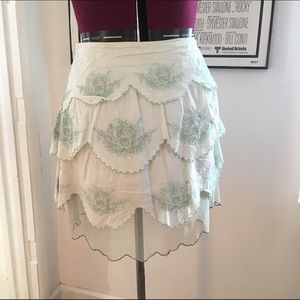 Cute pale sea foam green skirt w embroidery
