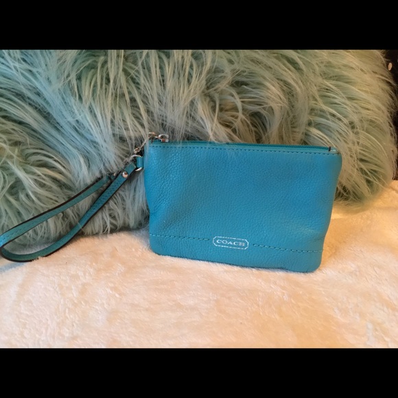 Coach Wristlet. Tiffany Blue.