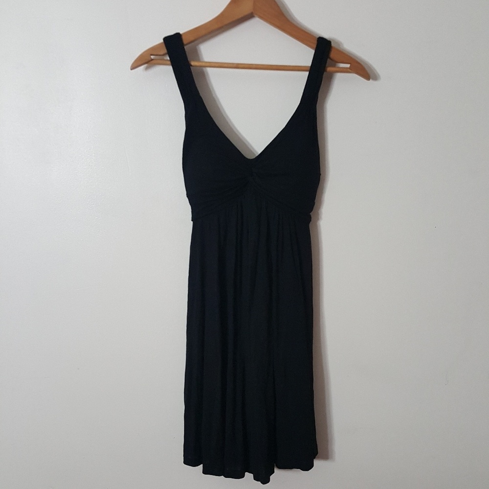 |nwot|・forever 21 little black dress・