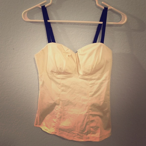 Guess top