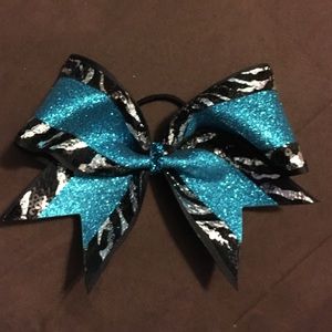 Cheer Bow