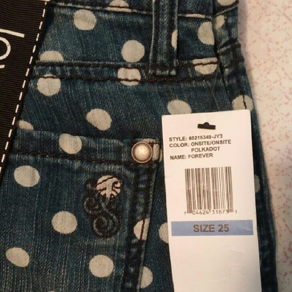 ❤ Host Pick ❤ Forever Cuffed Cropped Jeans - Picture 4 of 4