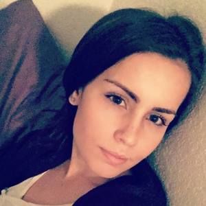 Meet your Posher, Ana