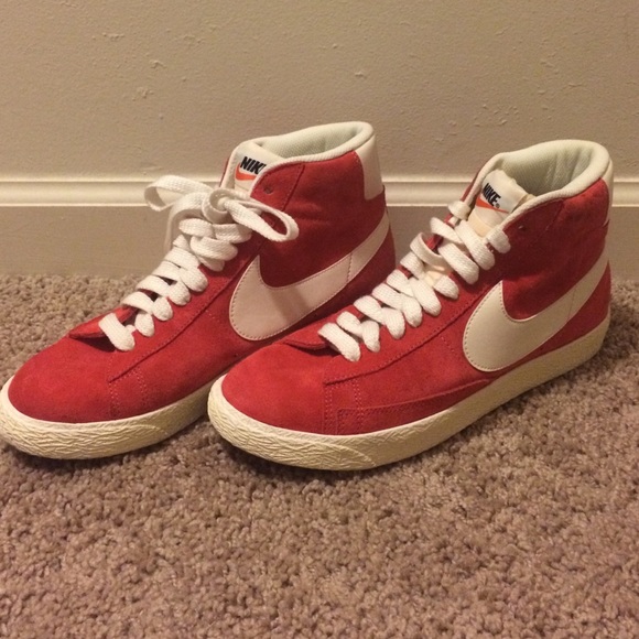 Nike Sz 8.5 Shoes Retro