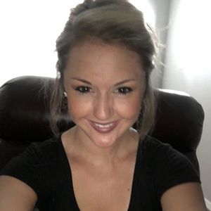 Meet your Posher, Lacey