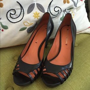 Genuine Leather Via Spiga Peep Toe Heels 6M