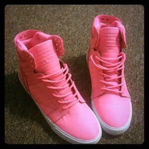 Neon pink Supra Skytops