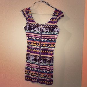 NWT. H&M bodycon mididress