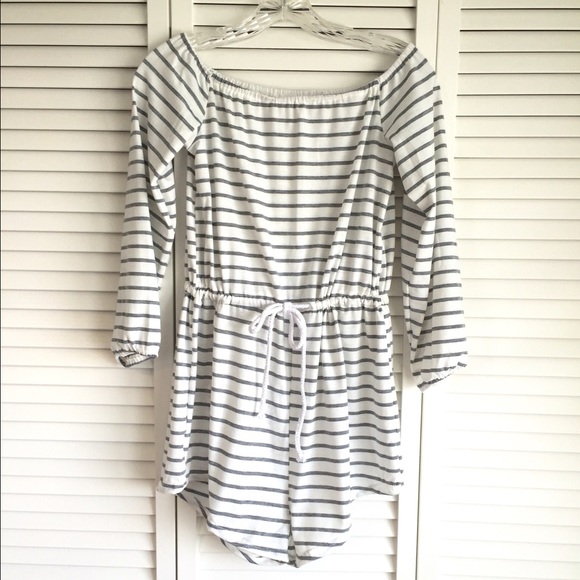 Blow Out Sale 🎉 Comfy Off The Shoulder Romper - Picture 2 of 4