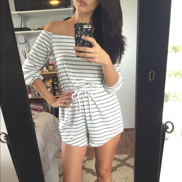 Blow Out Sale 🎉 Comfy Off The Shoulder Romper - Picture 4 of 4