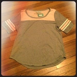 Sporty pink & gray t-shirt!