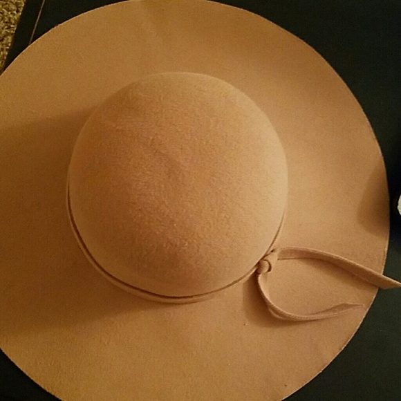 Tan hat - Picture 2 of 4