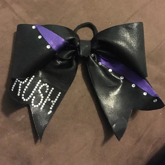 Cheer bow