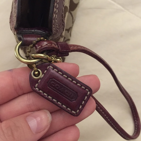 Coach wristlet - Picture 4 of 4