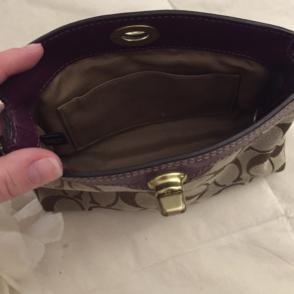 Coach wristlet - Picture 3 of 4