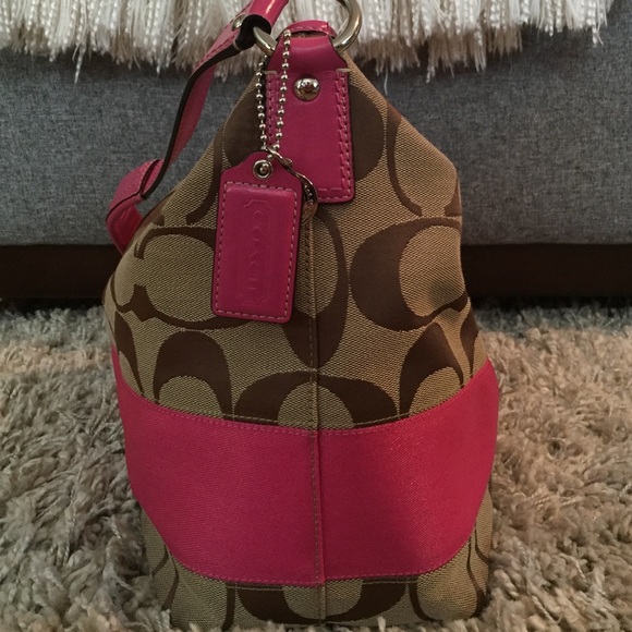 Medium Coach Handbag - Picture 3 of 3