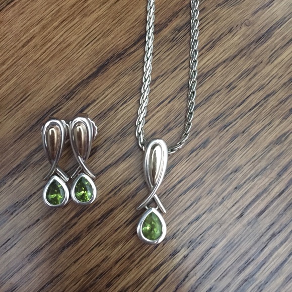 Lorenzo earnings and necklace