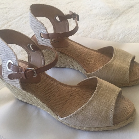 Lucky Brand Kyndra Tan Wedge Sandals