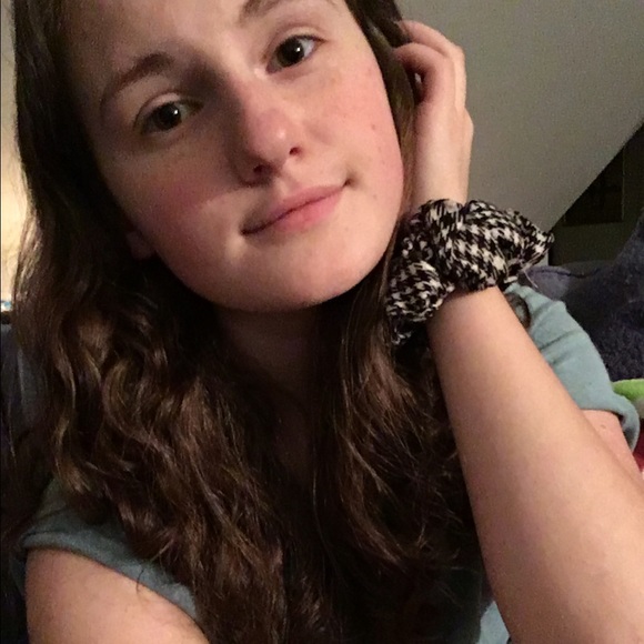 Meet your Posher, Carrie