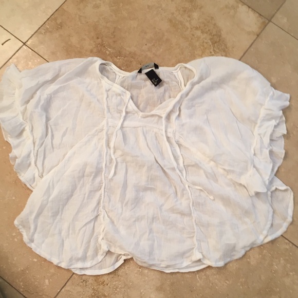 White flowy boho blouse