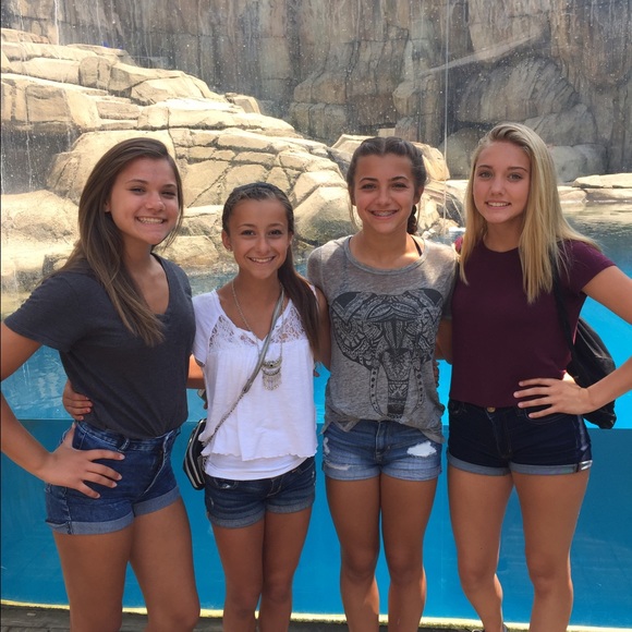 Meet your Posher, Jewels