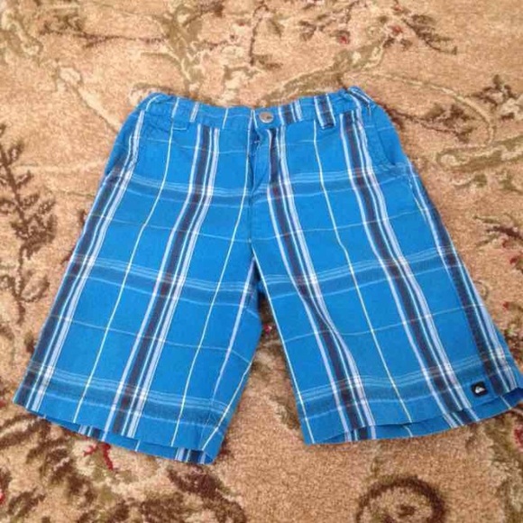 Quicksilver, boy blue plaid shorts sz 6 - Picture 1 of 4