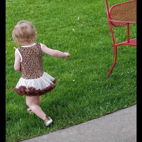 Meet your Posher! - Picture 2 of 2