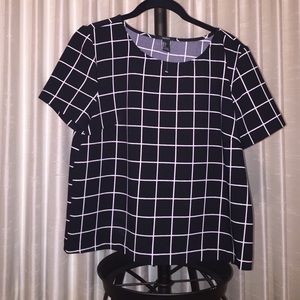 Black and White boxy top