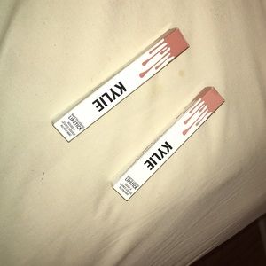 2 Kylie liquid lipstick