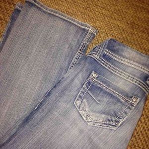 Buckle Jeans