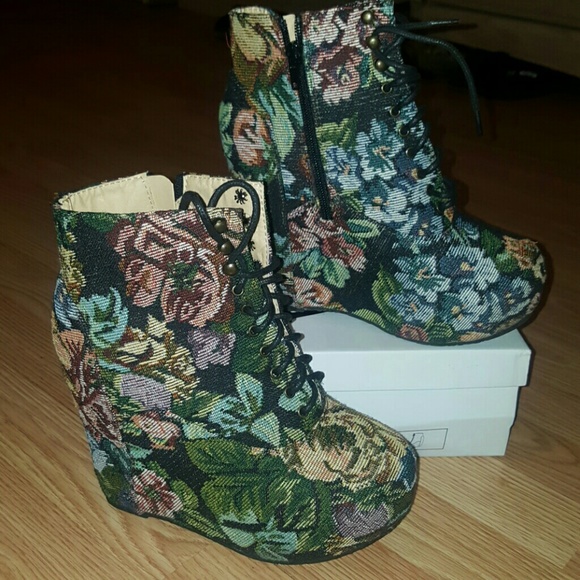 ? Wedge Booties ?