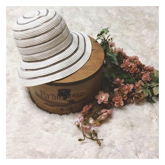Nine West Accessories - Nine West Beach Hat