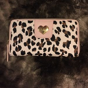 Betsy Johnson wallet