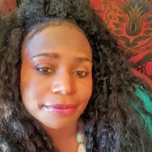 Meet your Posher, Sharon