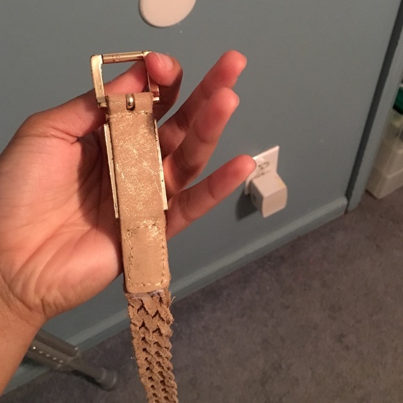 Mk distressed belt - Picture 3 of 4