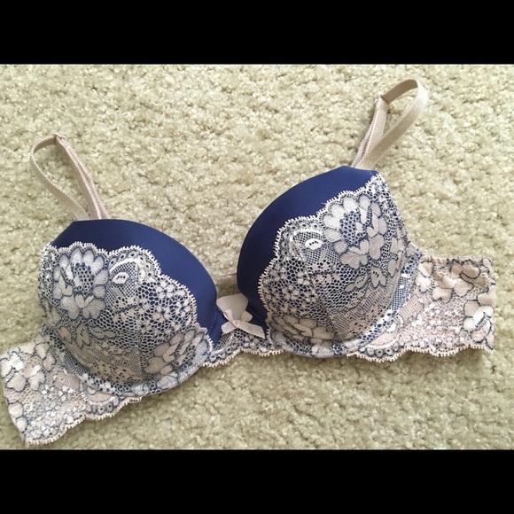 Victoria's Secret Dream Angel laced bra