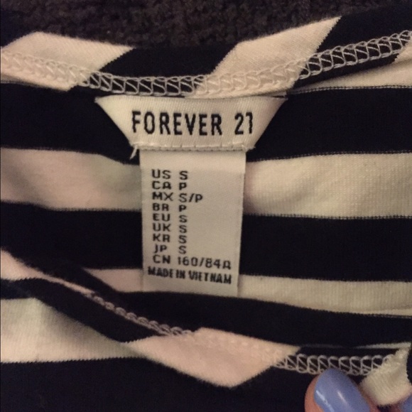 cute crop top - Picture 2 of 2