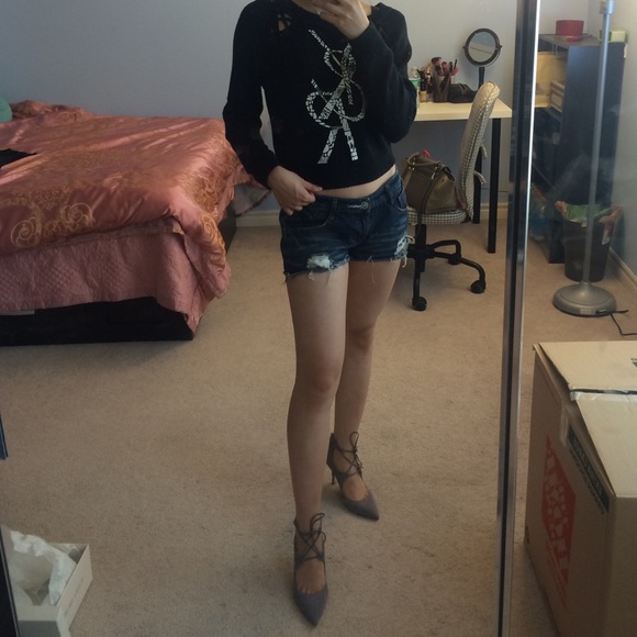 sweater - Picture 3 of 4