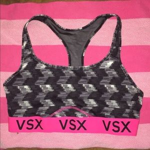 BRAND NEW VICTORIAS SECRET VSX SPORTS BRA💗💗💗