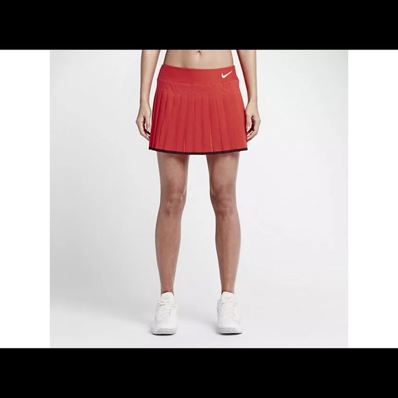 SOLD!! NIKE VICTORY SKIRT