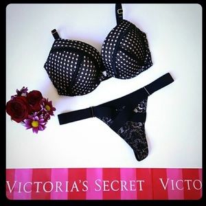 32DD Victoria's Secret bra and panty