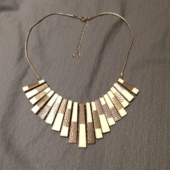 Francesca gold and white necklace