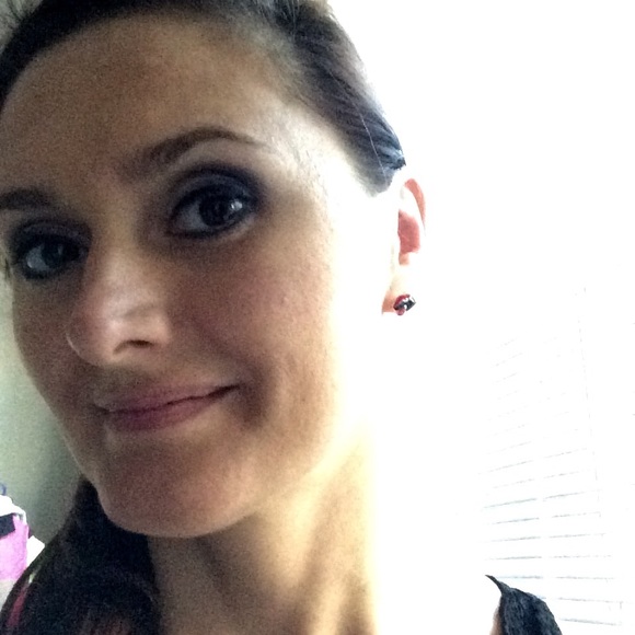 💋Licky lips enamel earrings - Picture 2 of 2