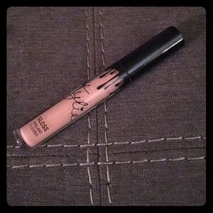 Kylie Gloss "So Cute"