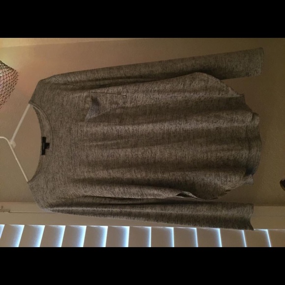 Grey long sleeve - Picture 1 of 1