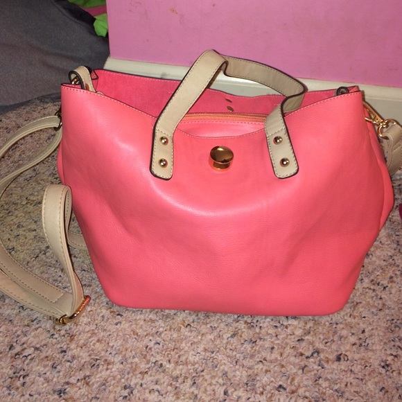 Pink leather purse - Picture 1 of 3