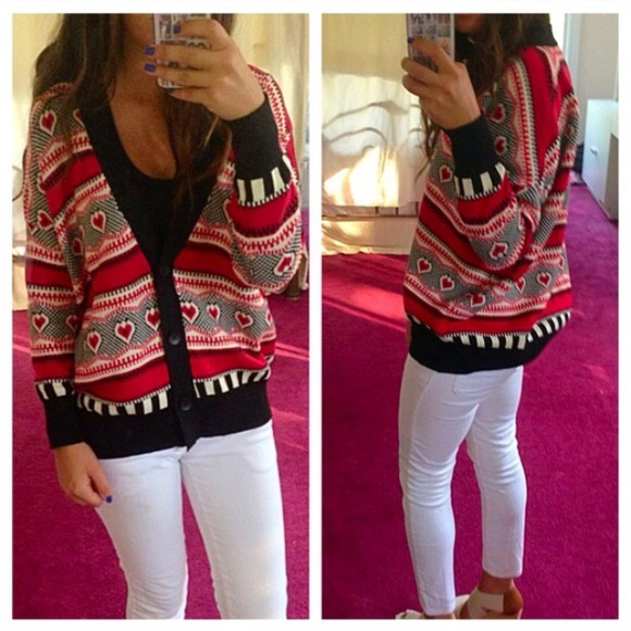 Adorable Red Hearts Cardigan Slouchy Sweater Chic - Picture 2 of 2