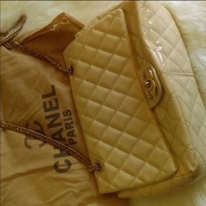 Chanel jumbo bag