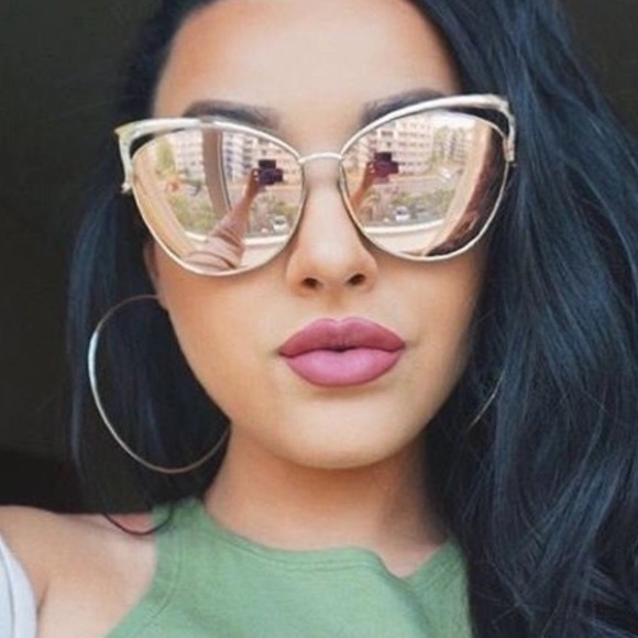 Pink & gold mirrored cat eye sunnies